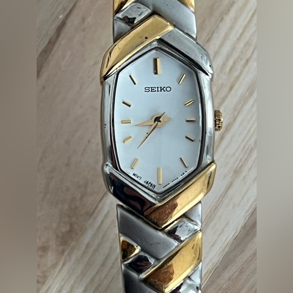 Seiko Ladies Watch Vintage Two Tone Braided Bracelet White Hexagonal Dial - Picture 3 of 12